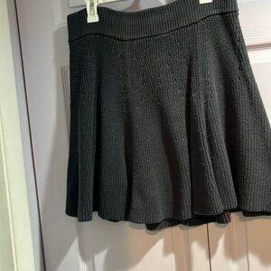 Grey knit skirt